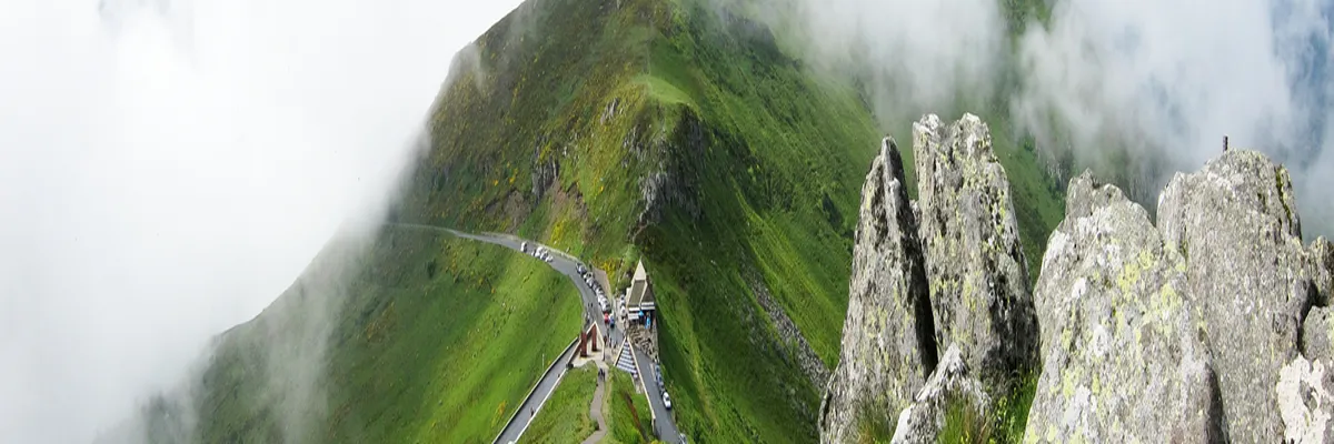 image-monte-escalier-cantal.webp Image Monte escalier Cantal